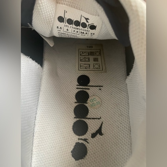 Diadora Running Shoes - Picture 5 of 12